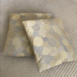 Two decorative pillows